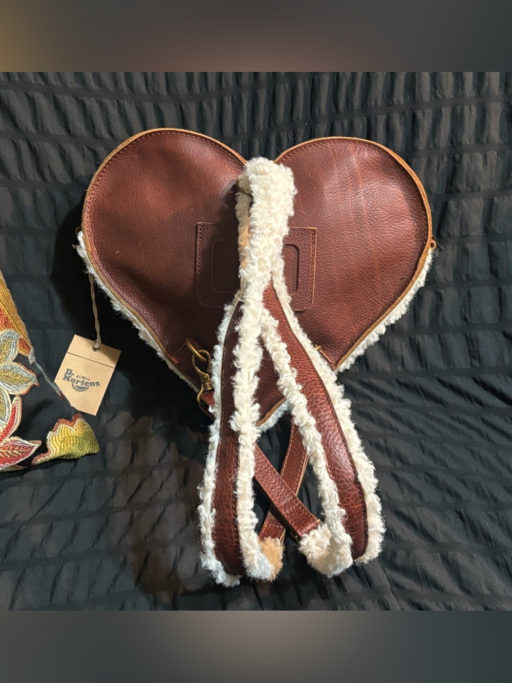 NWT Dr Martens Heart Backpack - Picture 4 of 7